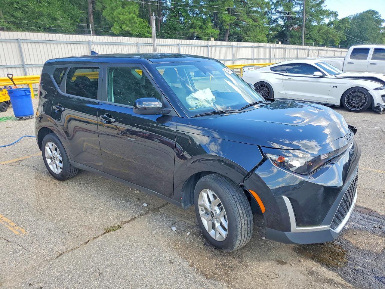 2025 Kia Soul Lx - Image 4