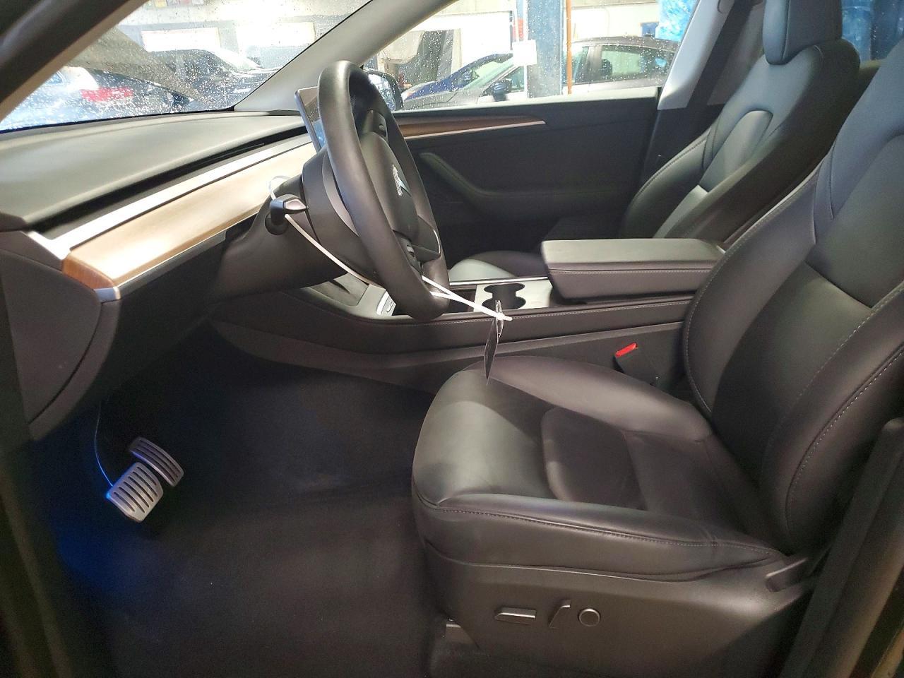 2023 Tesla Model Y - Image 7