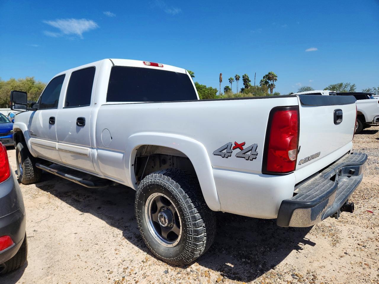 2006 Chevrolet Silverado K2500 Heavy Duty - Фото 2