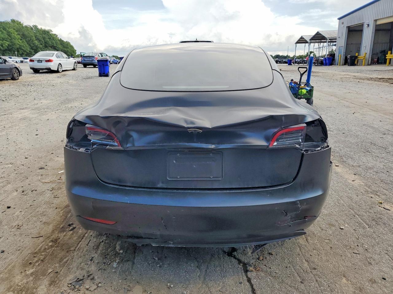 2023 Tesla Model 3 - Фото 6
