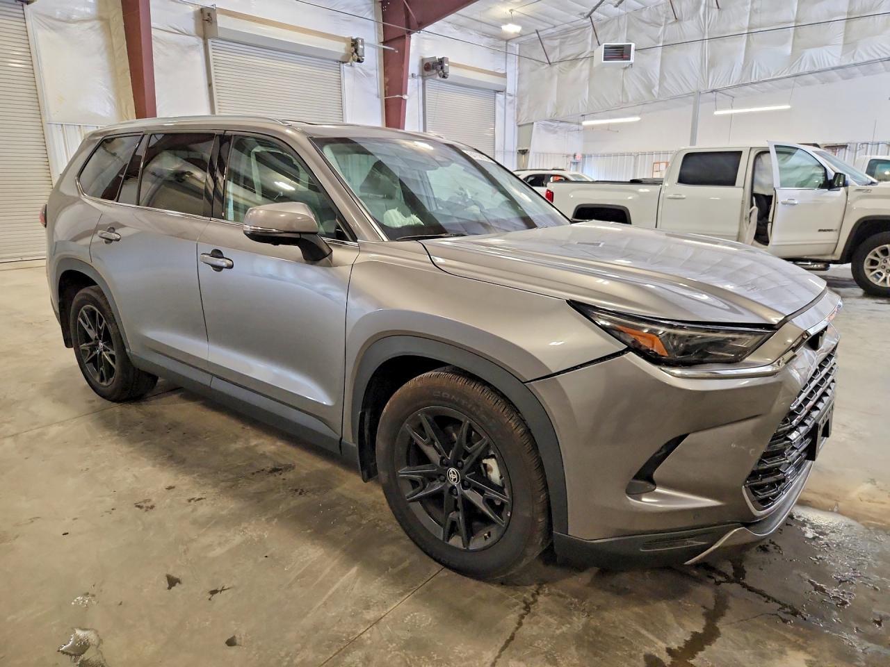 2026 Toyota Grand Highlander Limited - Image 4