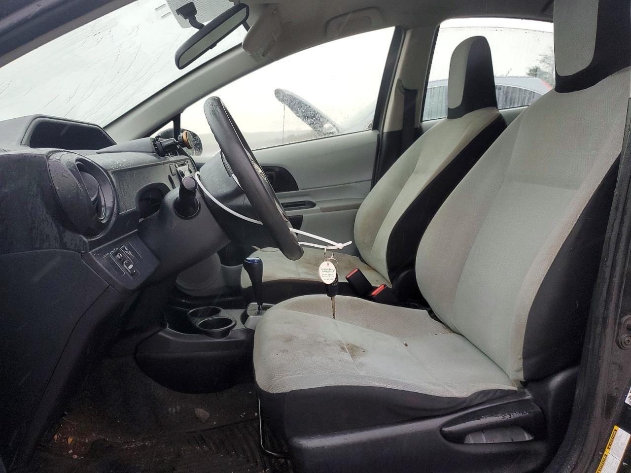 2012 Toyota Prius C One - Image 7