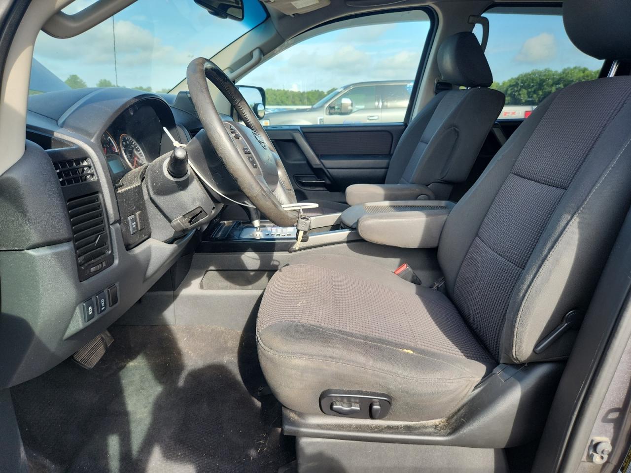 2013 Nissan Titan - Image 7