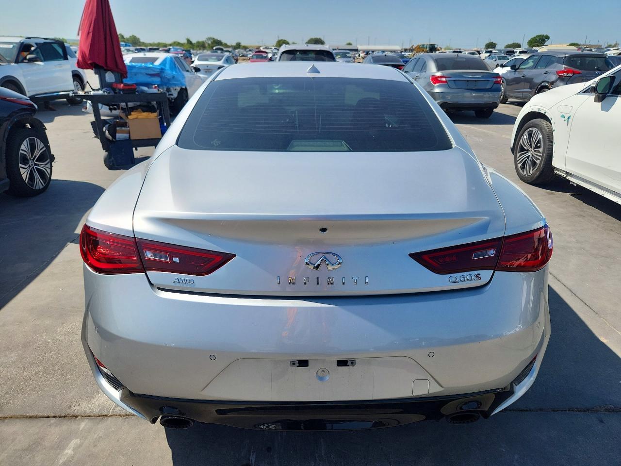 2017 Infiniti Q60 Red Sport 400 - Фото 6