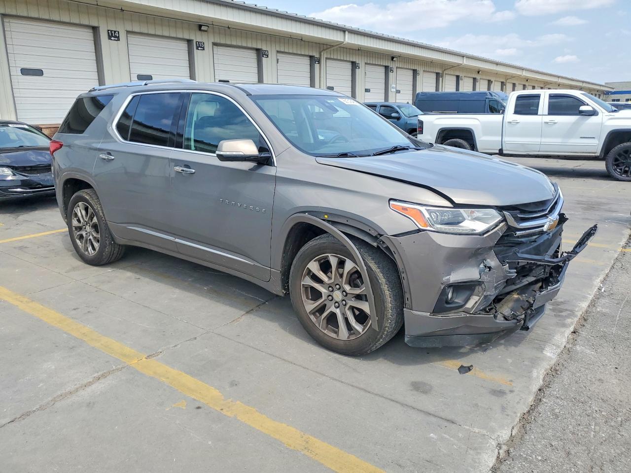 2018 Chevrolet Traverse Premier - Фото 4