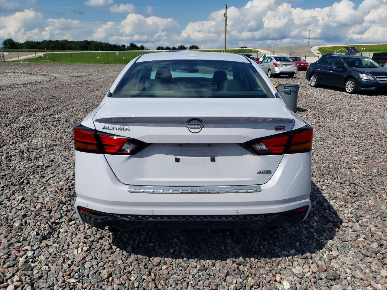2023 Nissan Altima Sr - Фото 6