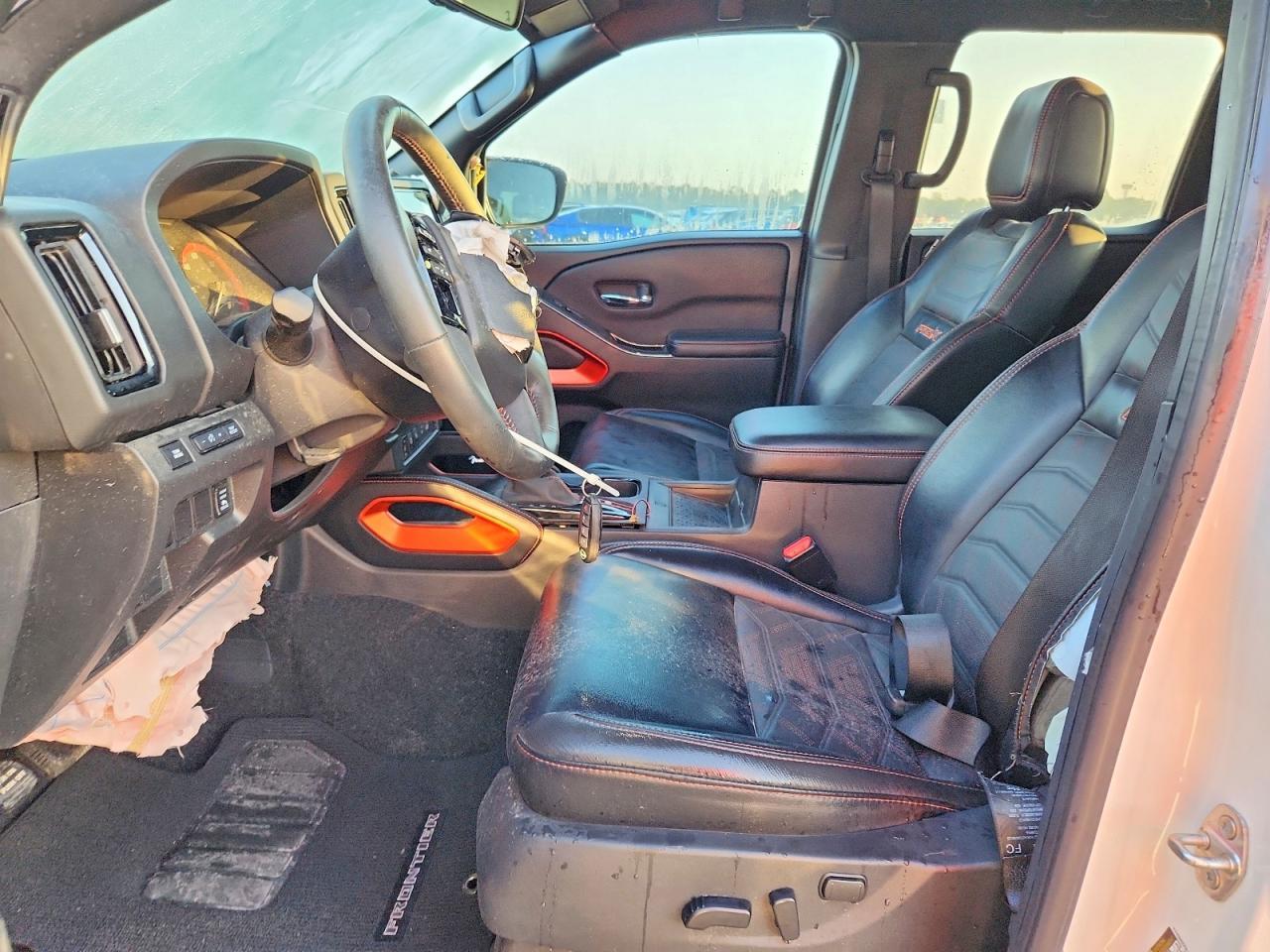 2025 Nissan Frontier Pro-X - Image 7
