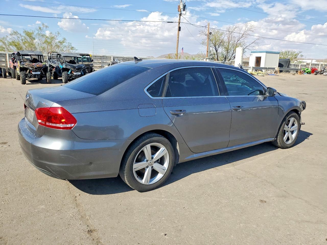 2015 Volkswagen Passat Se - Фото 3