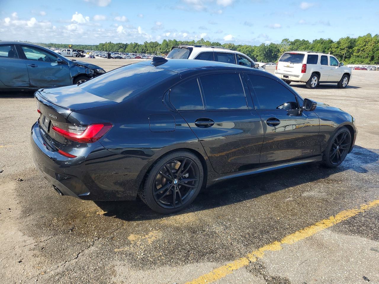 2022 BMW 330I - Image 3