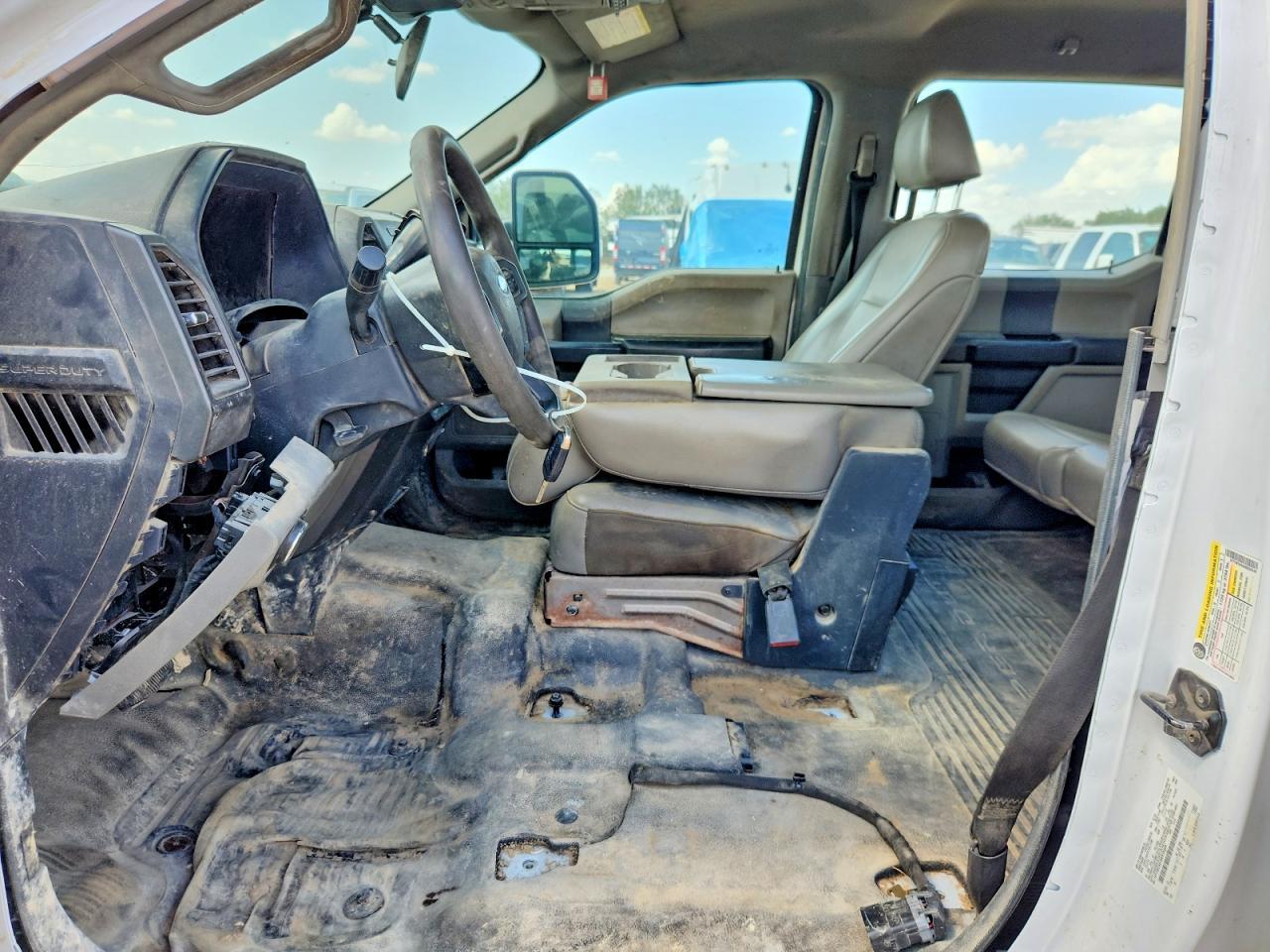 2022 Ford F250 Super Duty - Фото 7