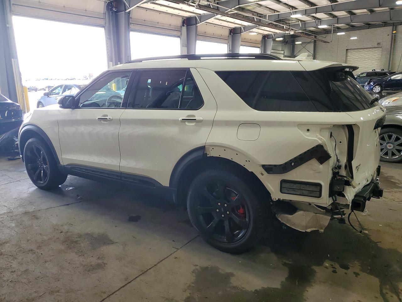 2022 Ford Explorer St - Image 2