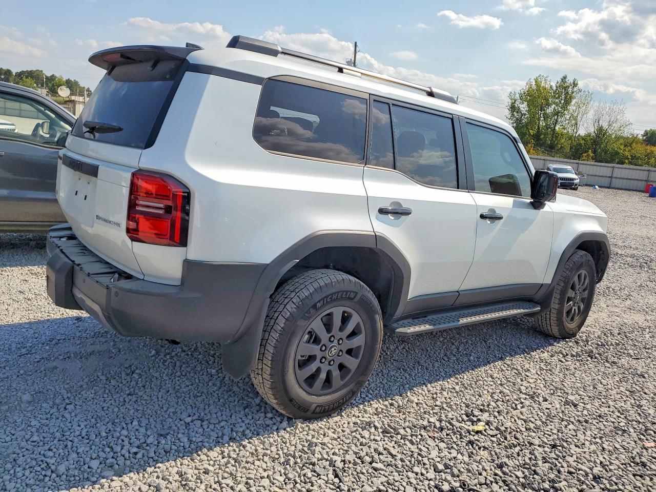 2026 Toyota Land Cruiser Base - Image 3