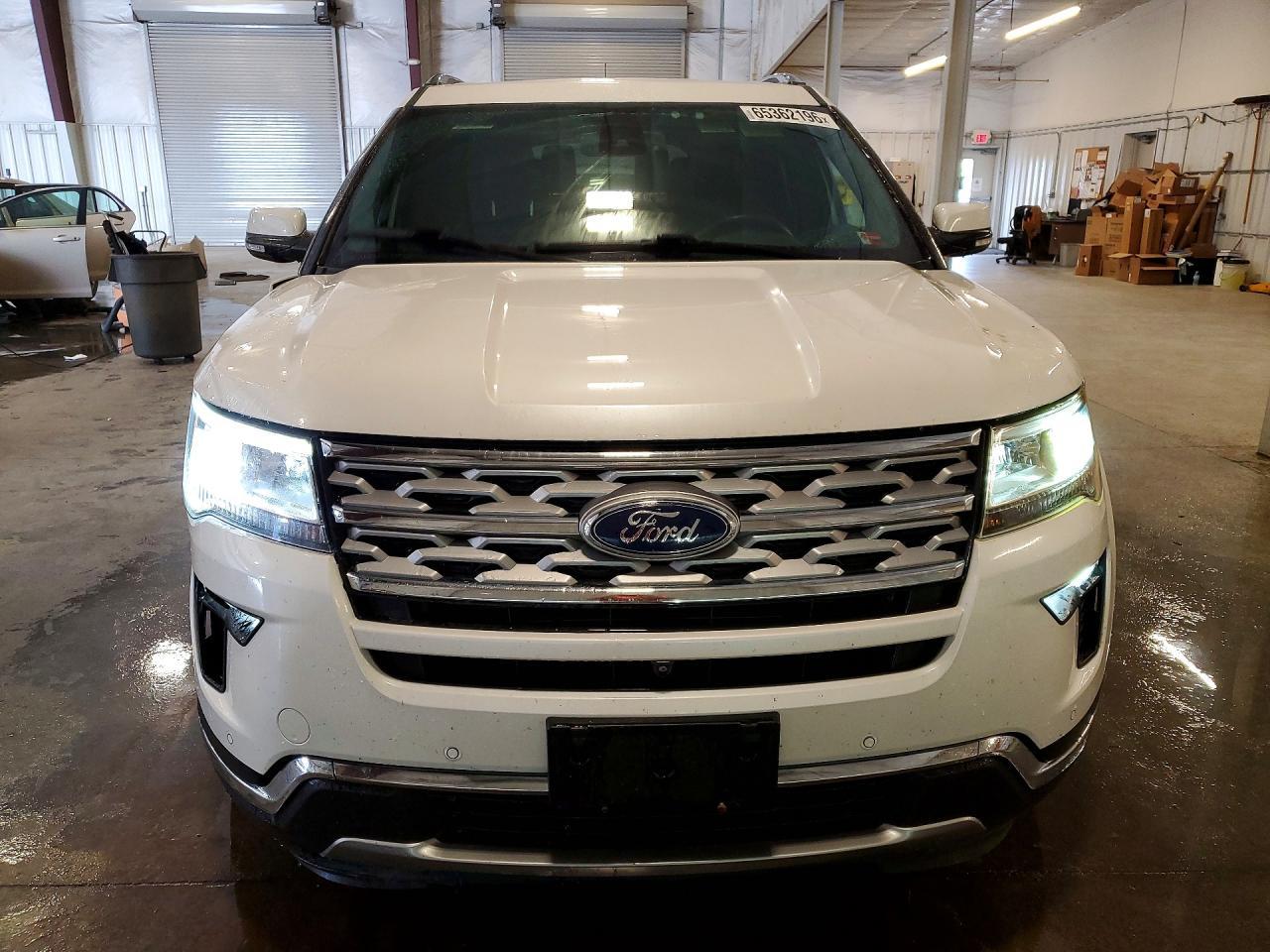 2018 Ford Explorer Limited - Image 5