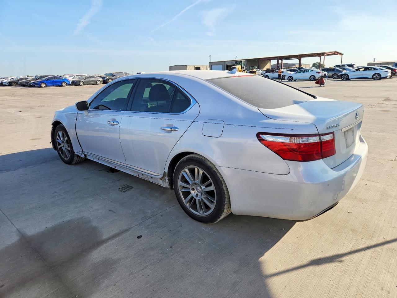 2008 Lexus Ls 460 - Image 2