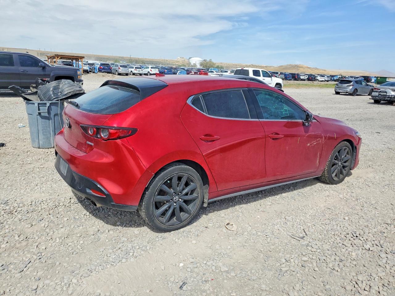 2019 Mazda 3 Premium - Фото 3