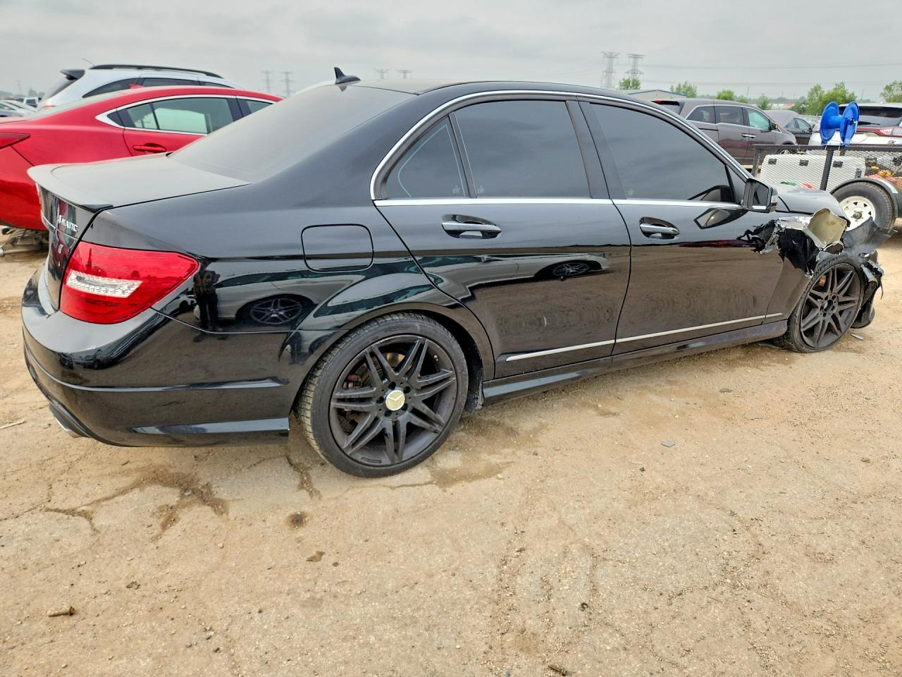 2013 Mercedes-Benz C 300 4Matic - Фото 3