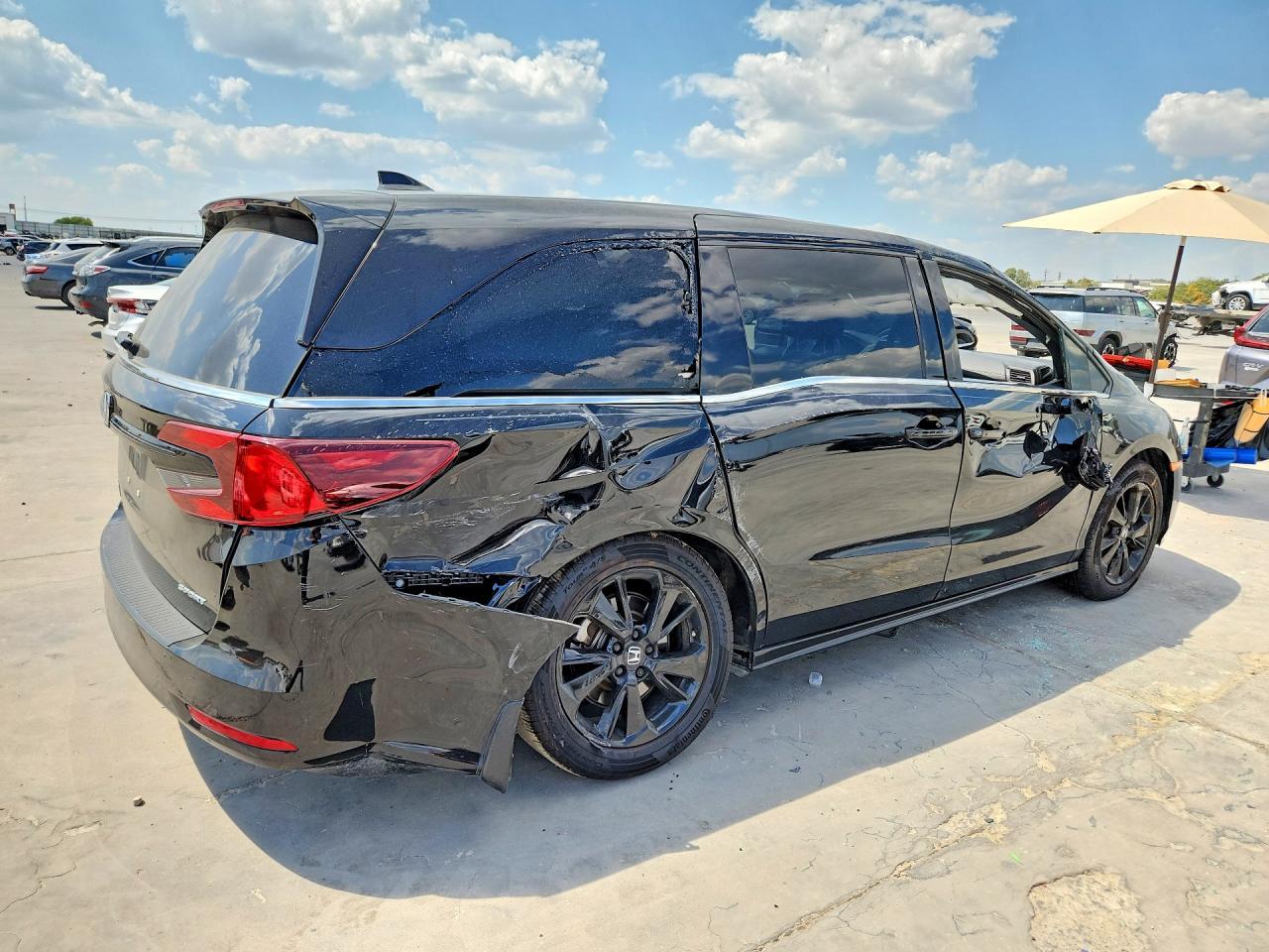 2024 Honda Odyssey Sport - Image 3