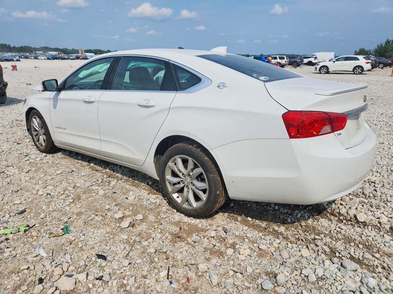 2018 Chevrolet Impala Lt - Фото 2