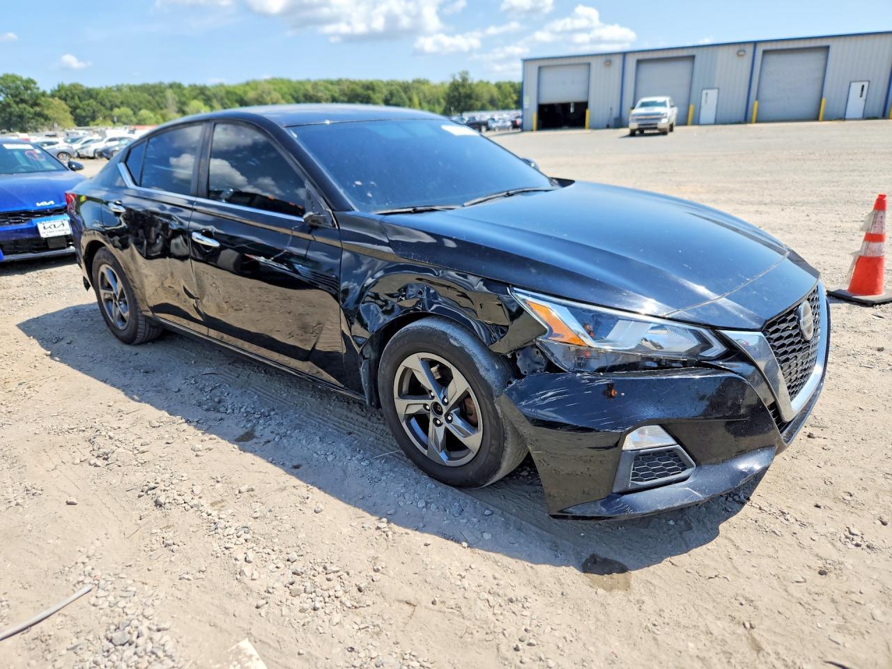 2020 Nissan Altima S - Фото 4