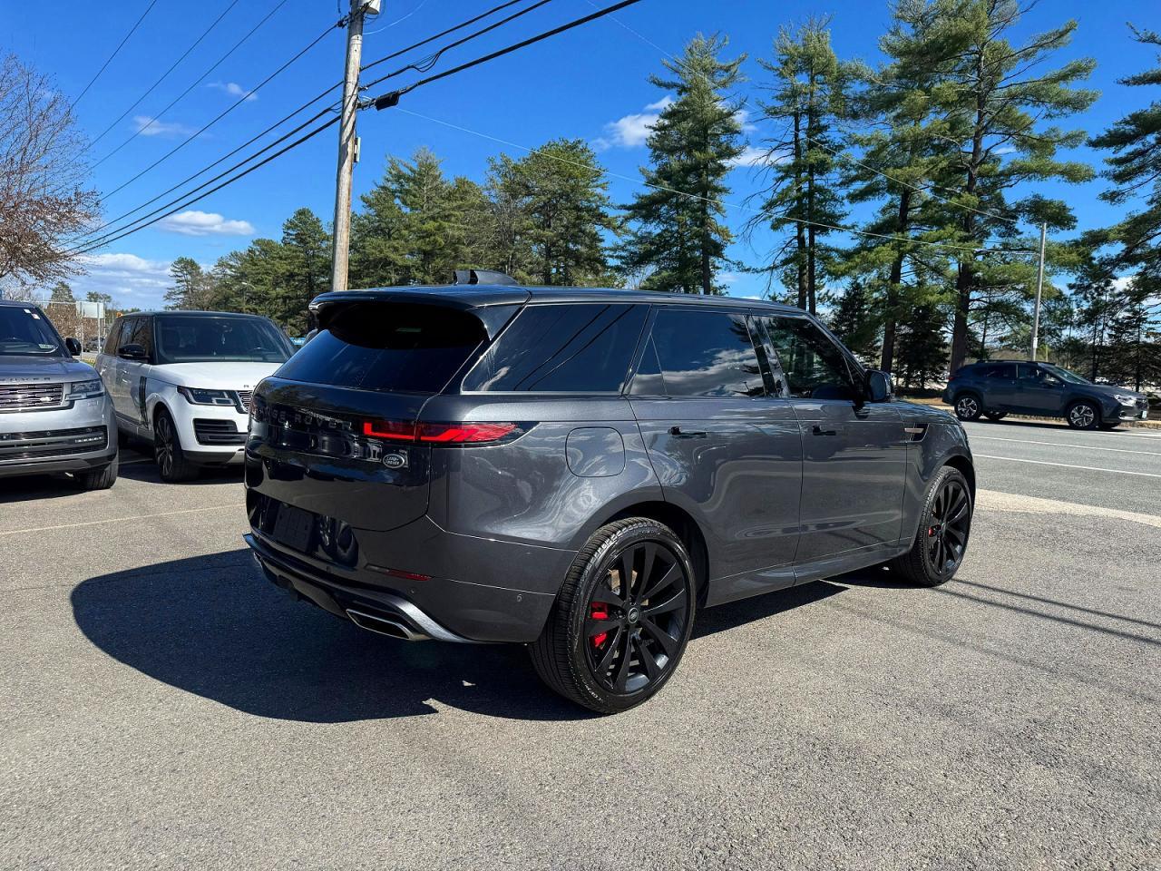 2023 Land Rover Range Rover Sport Dynamic Se - Image 3