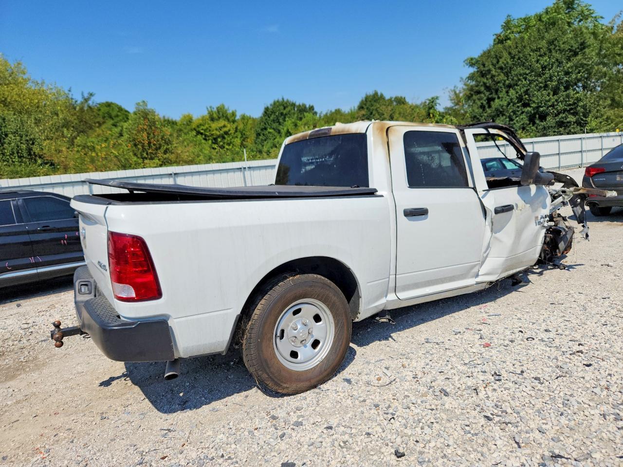 2019 Ram 1500 Classic Tradesman - Фото 3