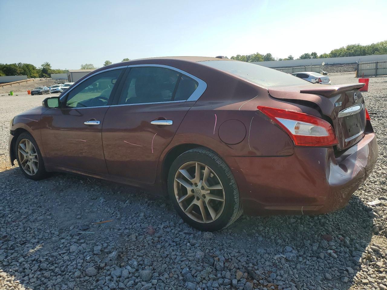 2011 Nissan Maxima 3.5 S - Image 2