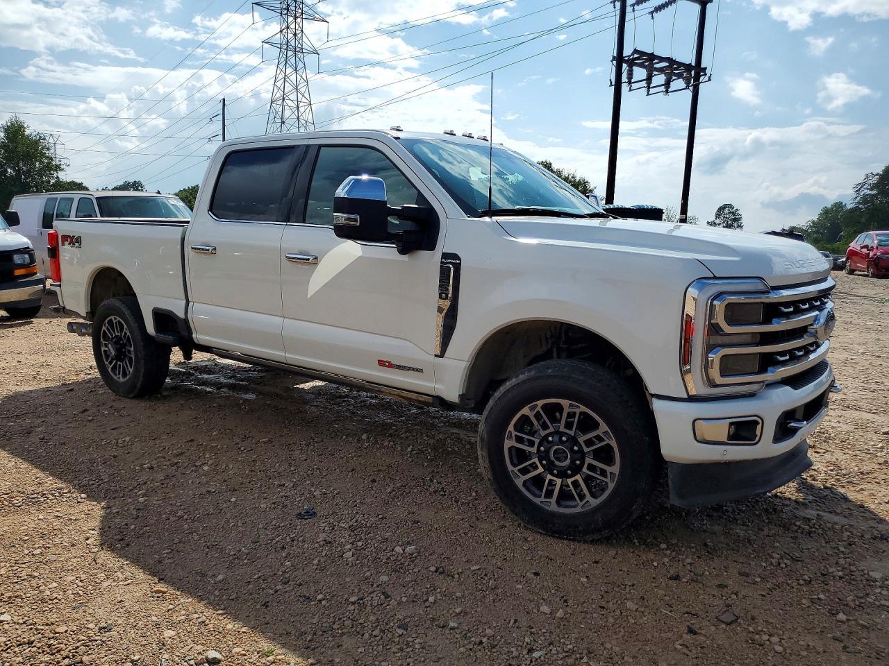 2024 Ford F250 Super Duty - Image 4