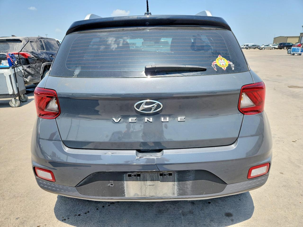 2023 Hyundai Venue Limited - Image 6