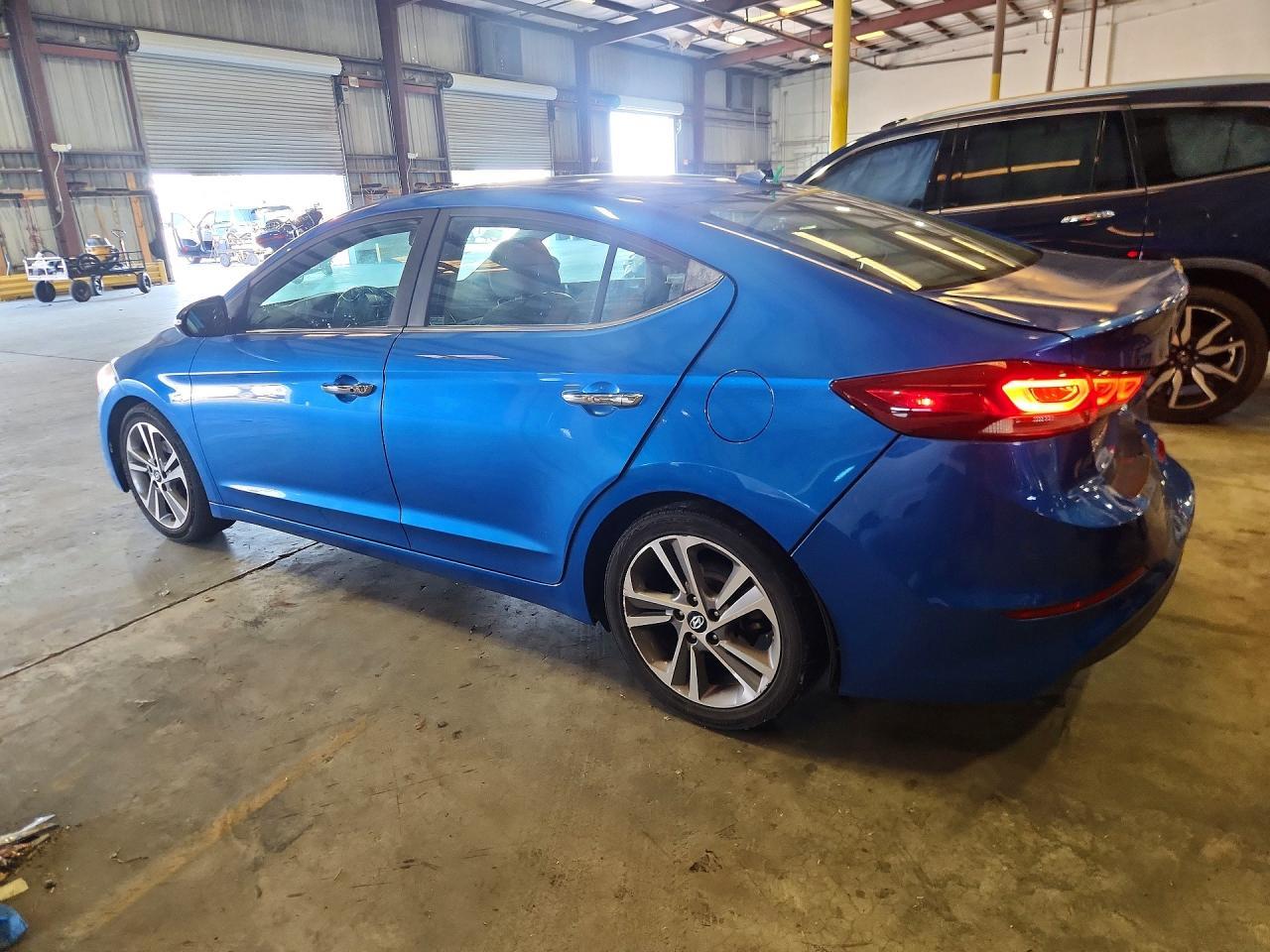 2017 Hyundai Elantra Limited - Фото 2