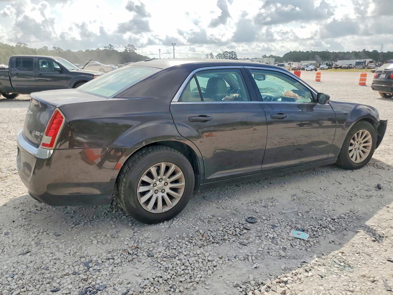 2013 Chrysler 300 - Фото 3