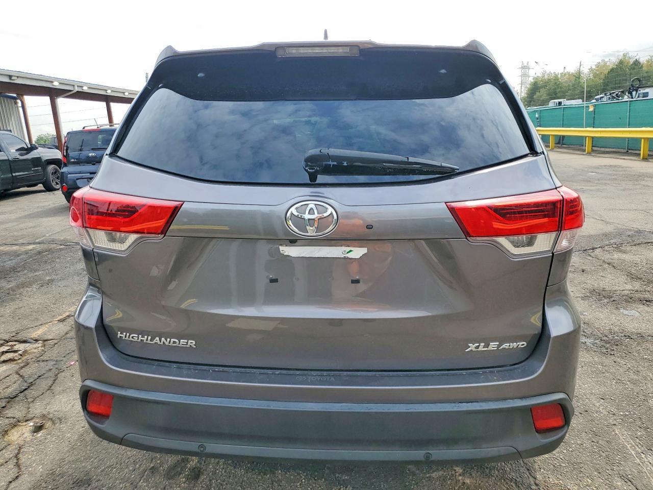2018 Toyota Highlander Xle - Фото 6