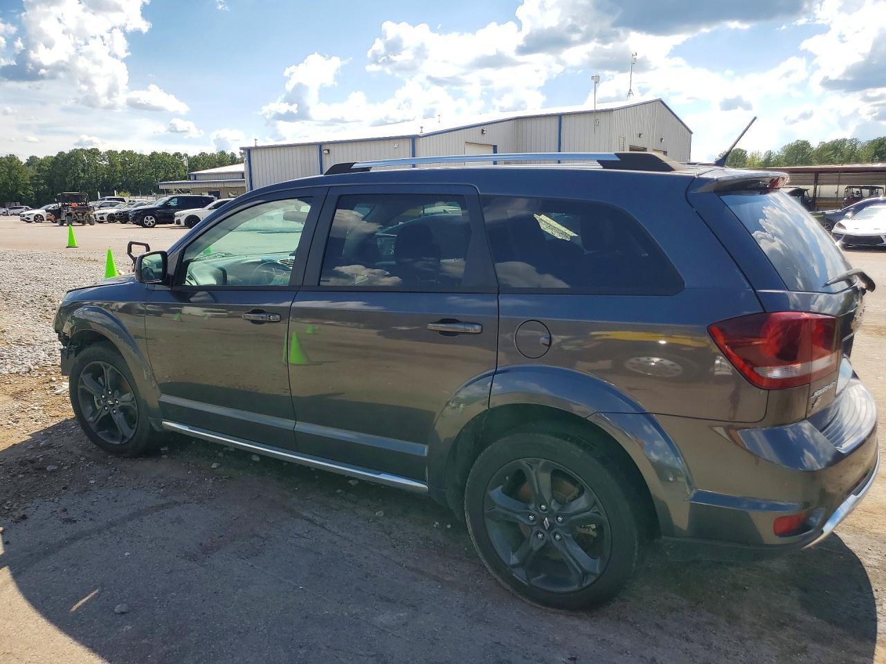 2018 Dodge Journey Crossroad - Image 2
