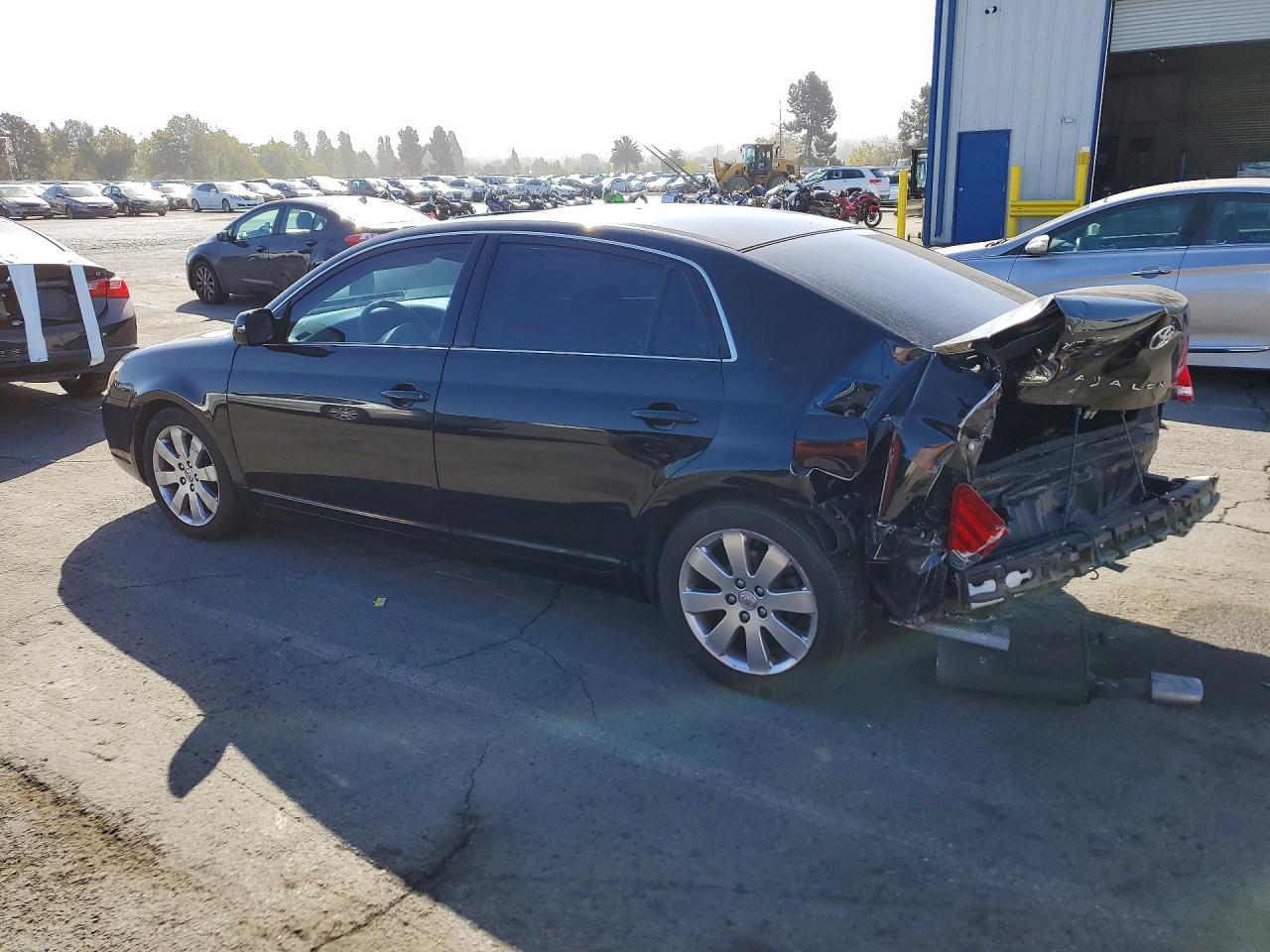2005 Toyota Avalon Xls - Фото 2