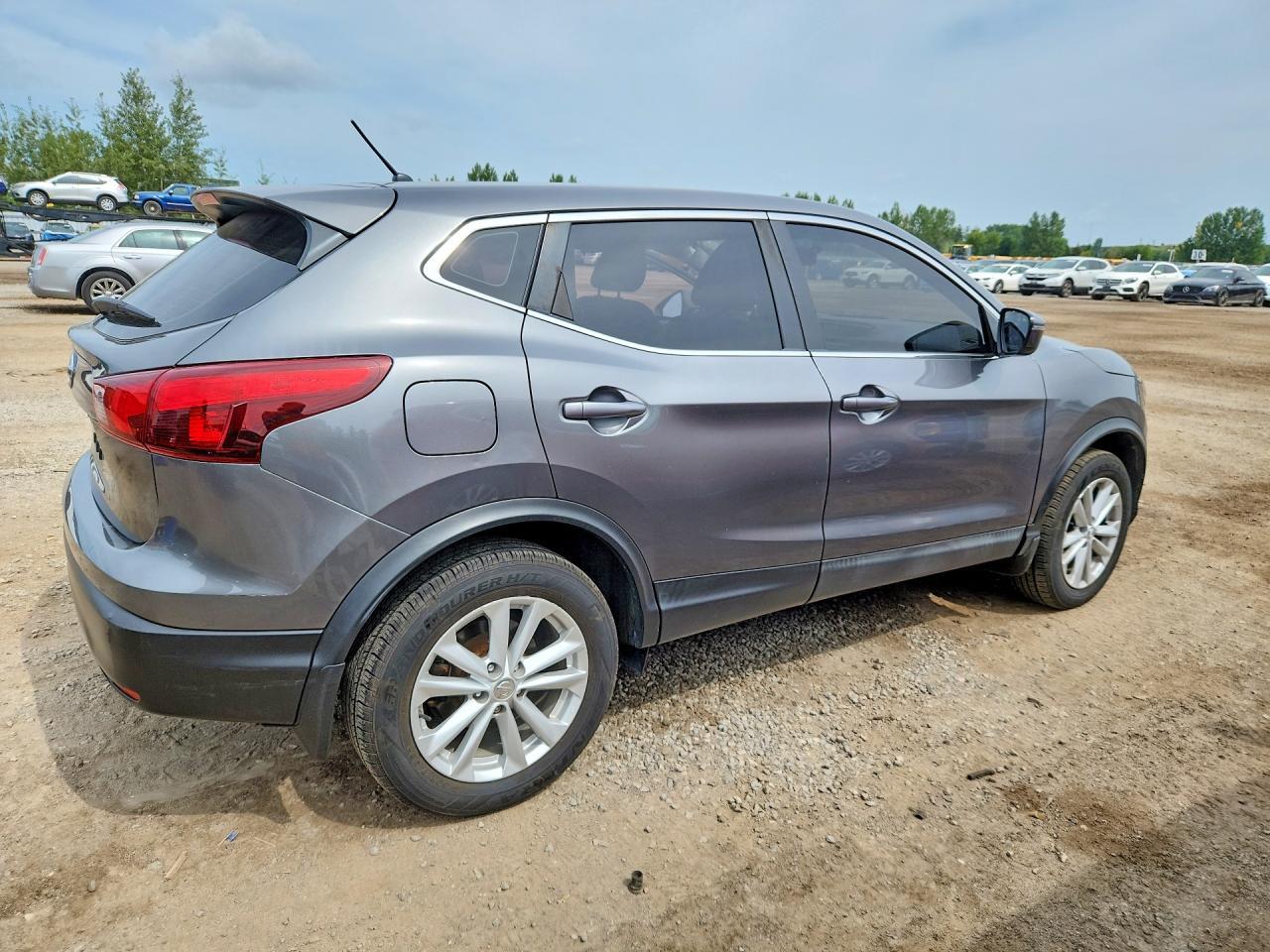 2018 Nissan Rogue Sport S - Фото 3