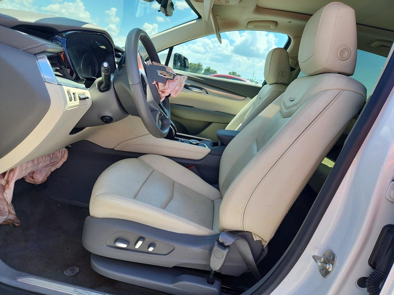 2024 Cadillac Xt5 Premium Luxury - Image 7