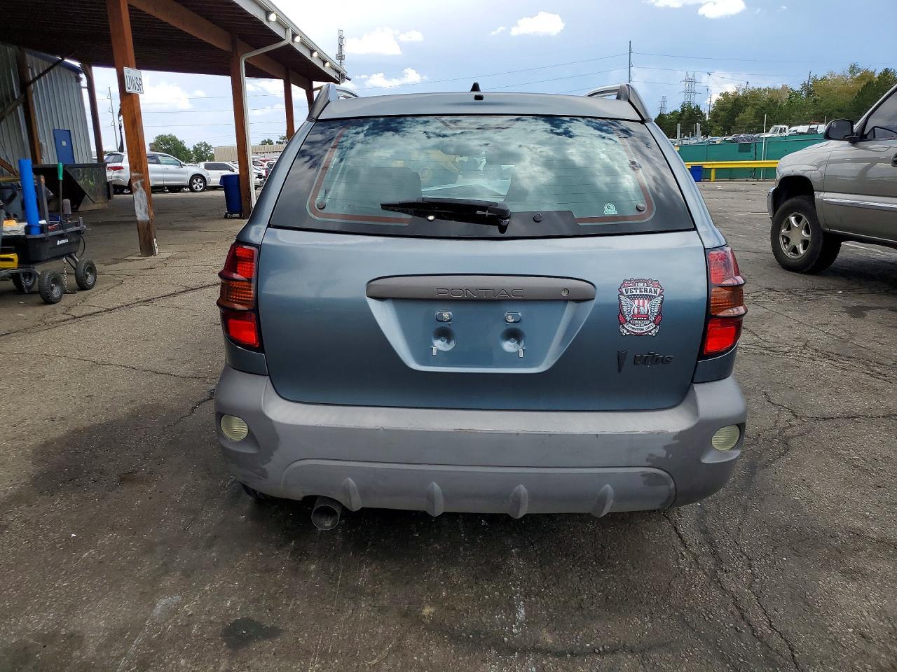 2008 Pontiac Vibe - Image 6