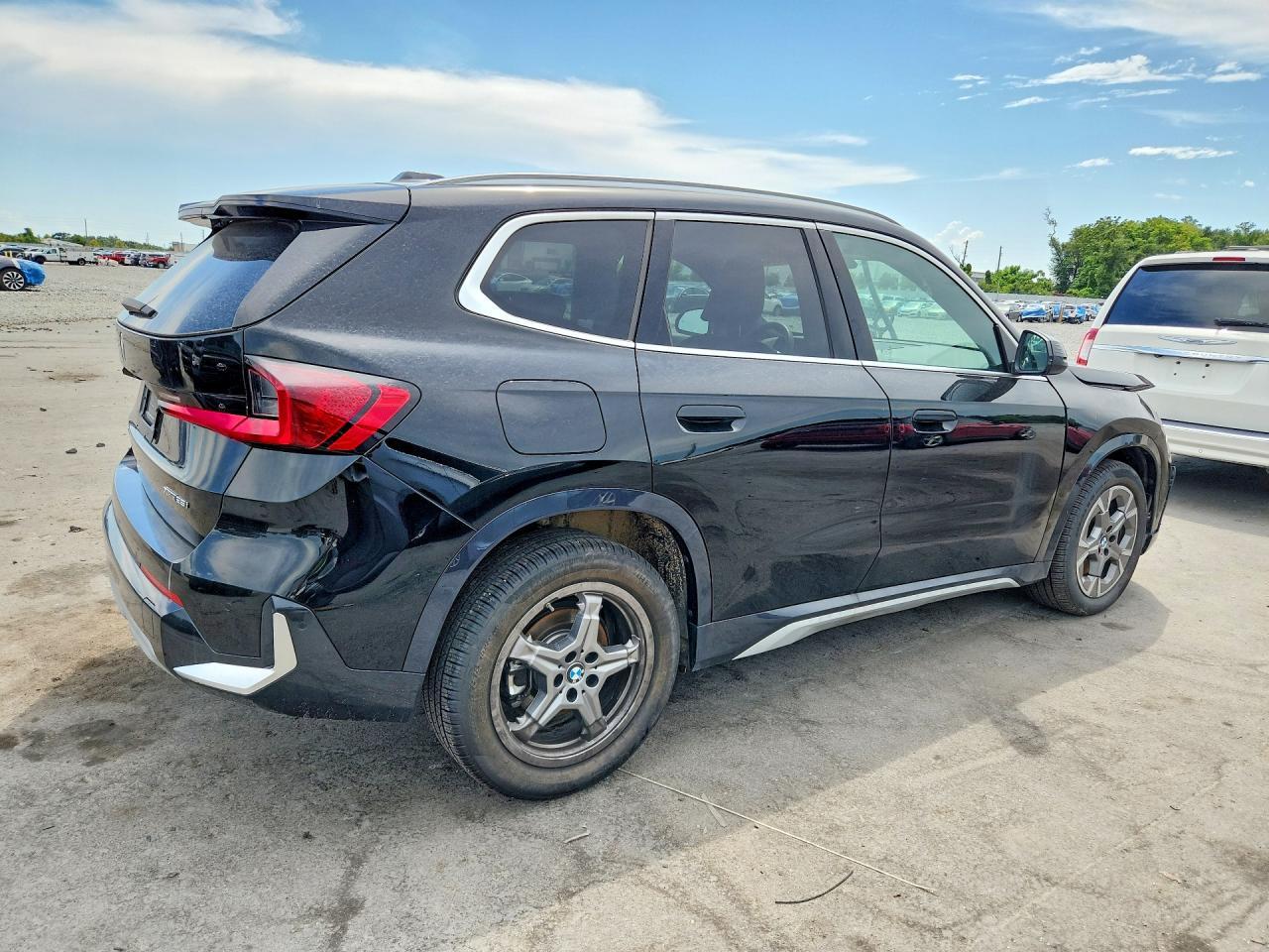 2025 BMW X1 xDrive28I - Фото 3