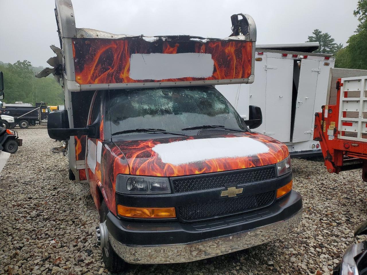 2021 Chevrolet Express G3500 - Фото 4