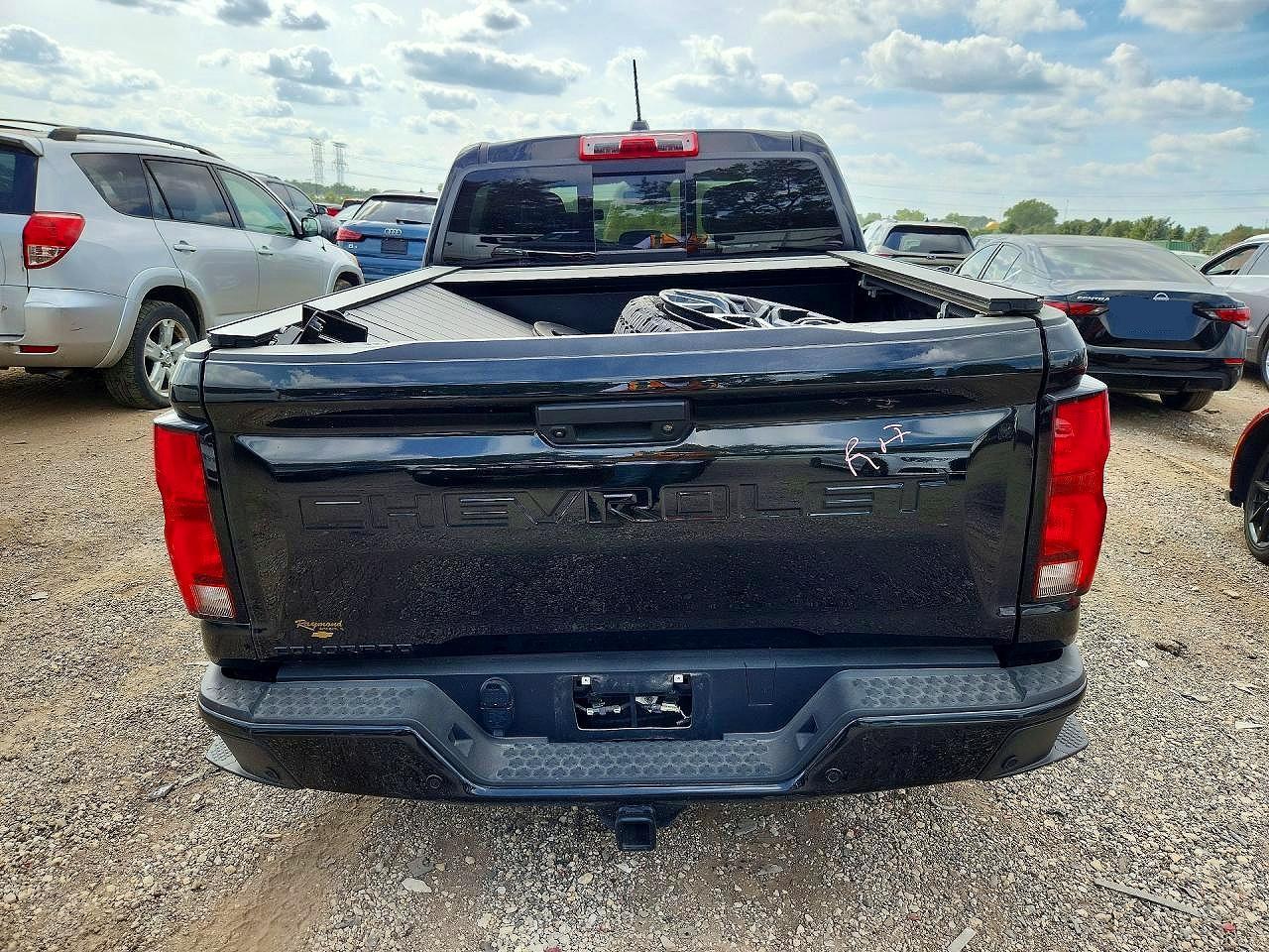2025 Chevrolet Colorado Z71 - Image 6