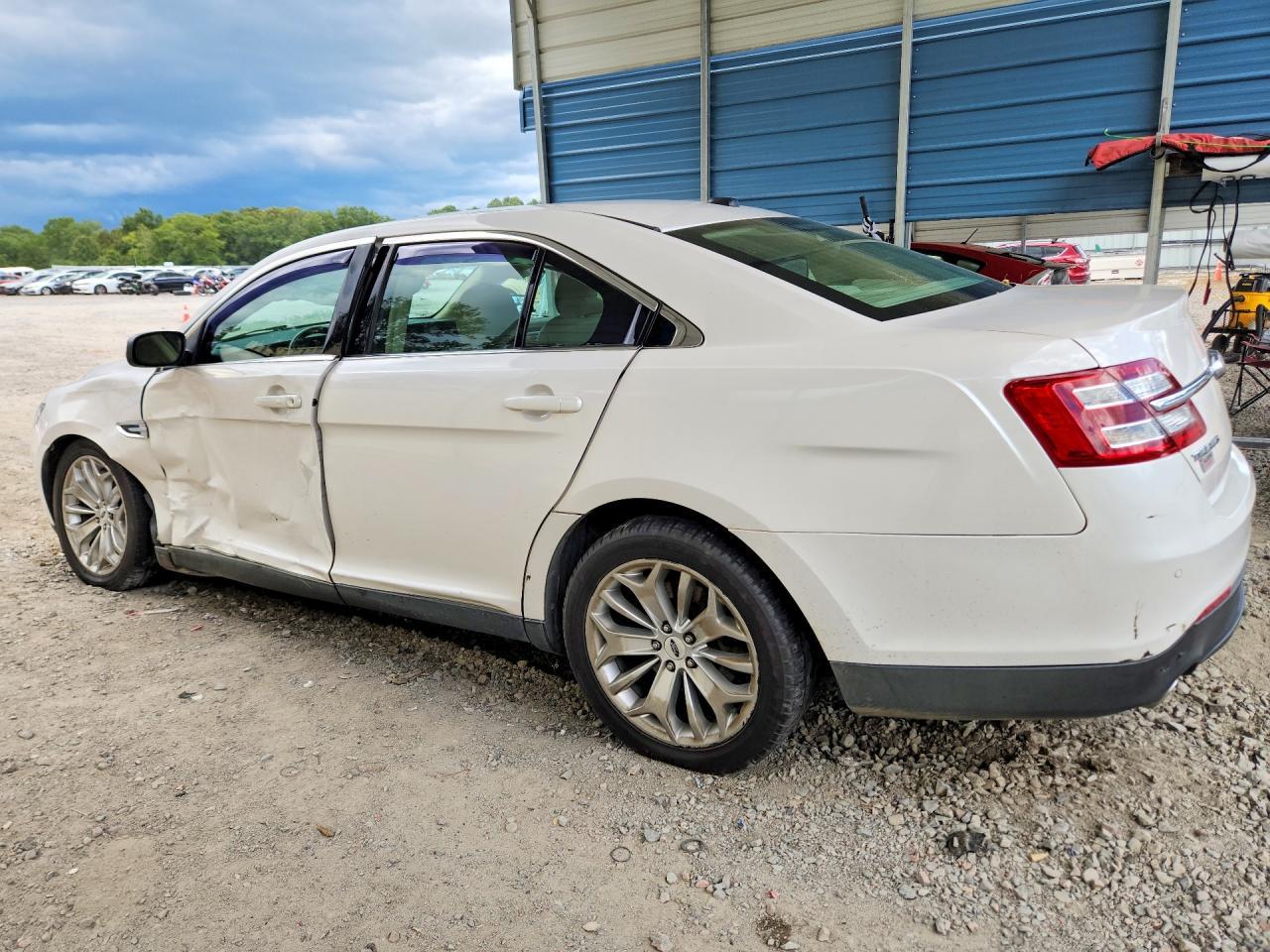 2018 Ford Taurus Limited - Фото 2