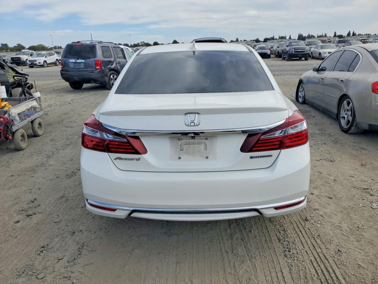 2017 Honda Accord Hybrid - Image 6