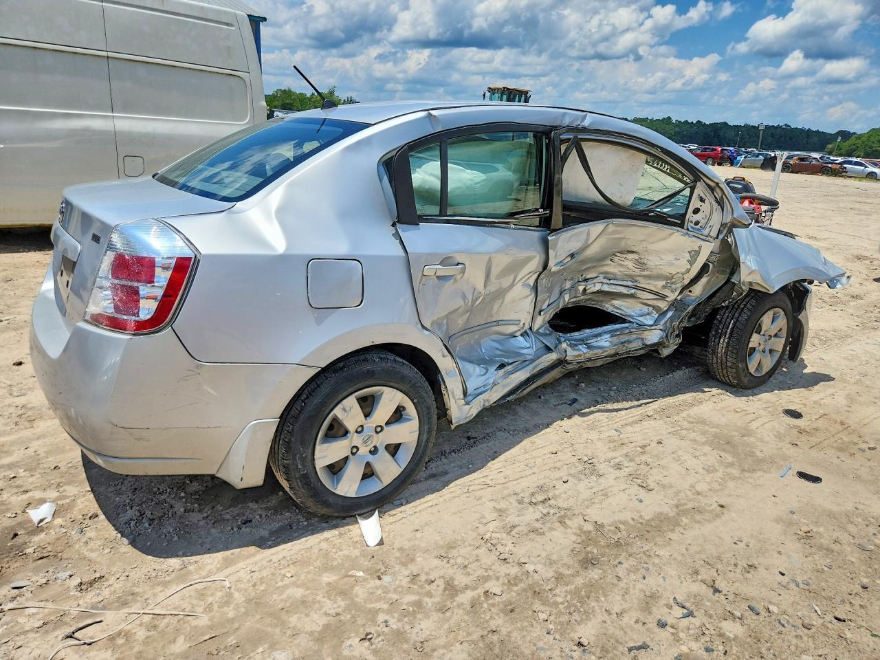 2009 Nissan Sentra 2.0 - Фото 3
