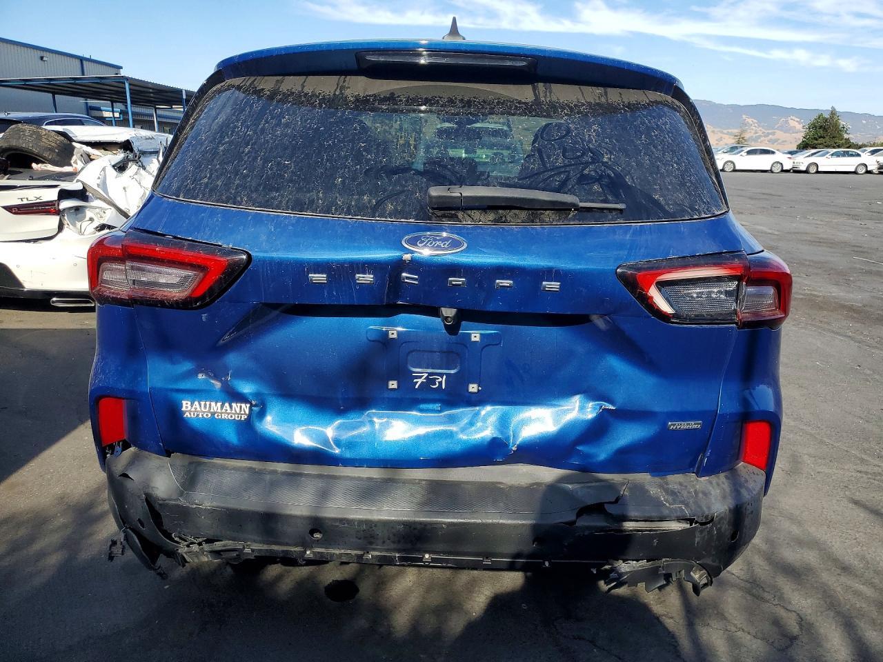 2023 Ford Escape - Image 6