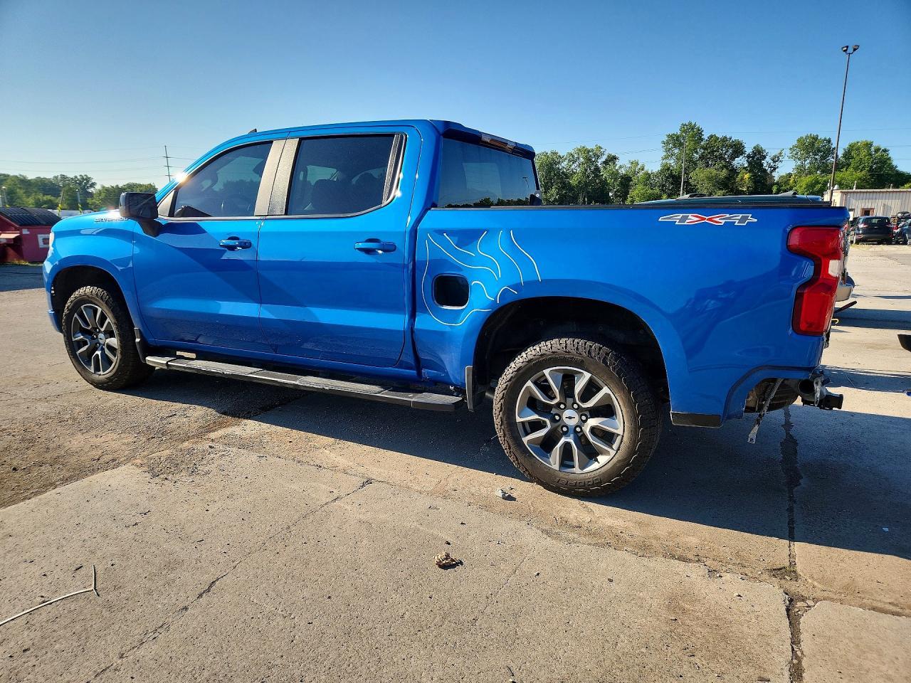 2023 Chevrolet Silverado K1500 Rst - Фото 2