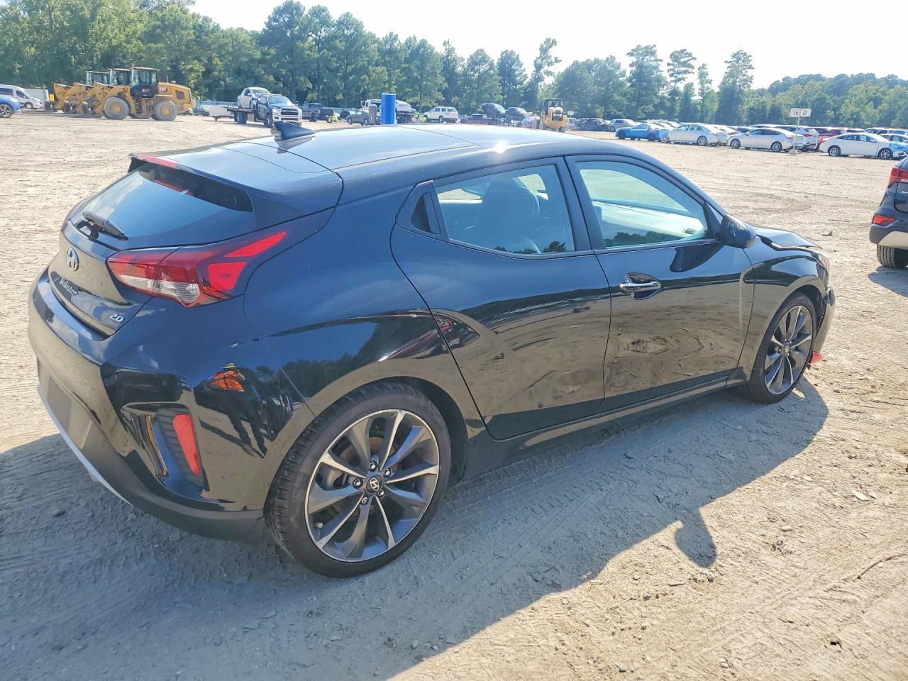 2020 Hyundai Veloster 2.0L Premium - Фото 3