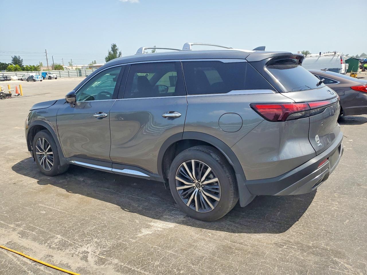 2024 Infiniti Qx60 Sensory - Image 2