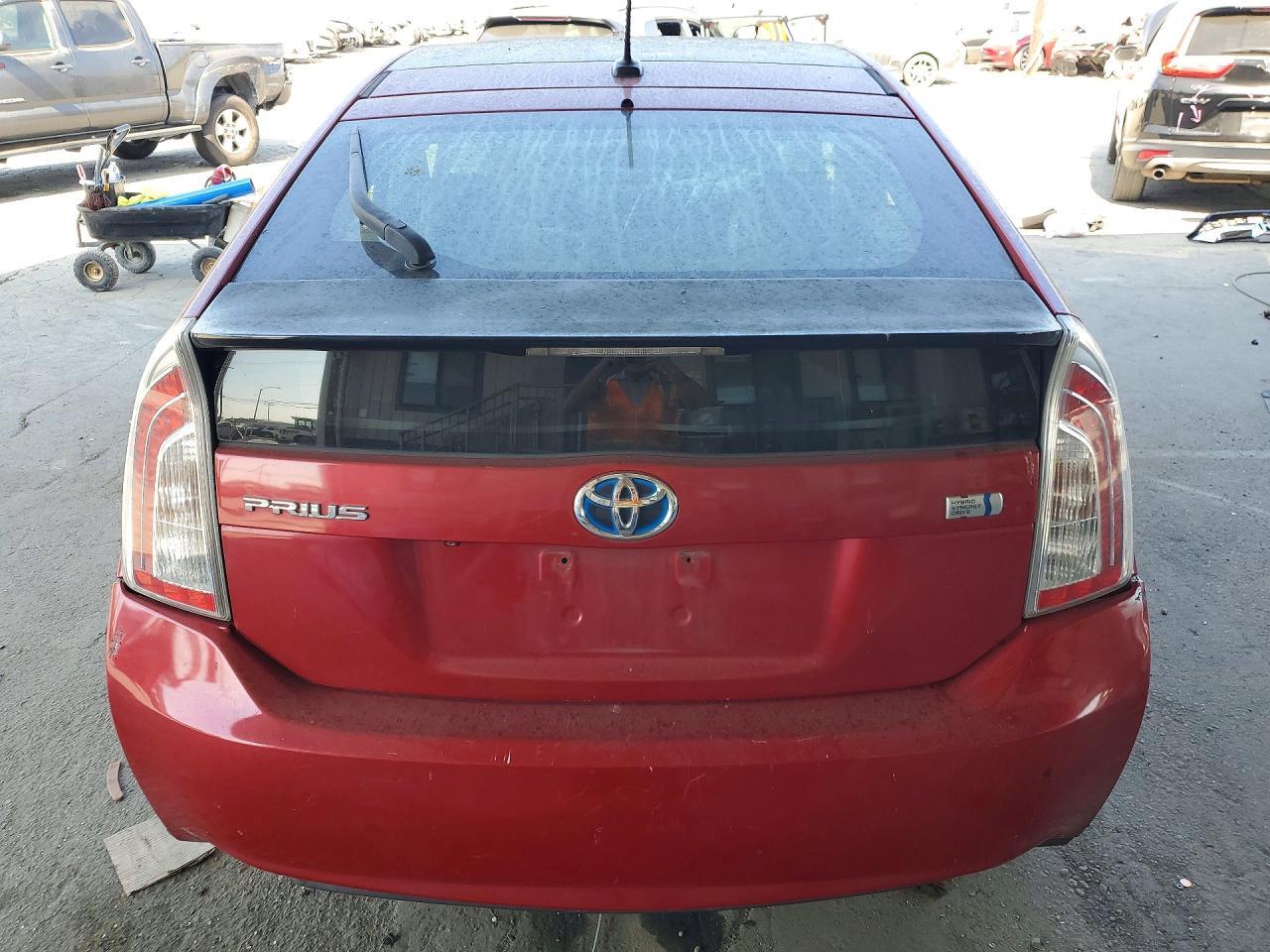 2012 Toyota Prius Four - Image 6