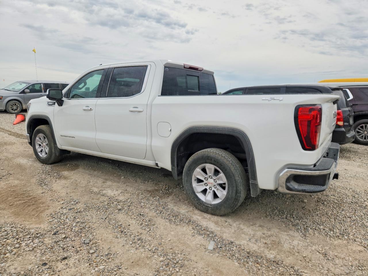 2026 GMC Sierra - Фото 2