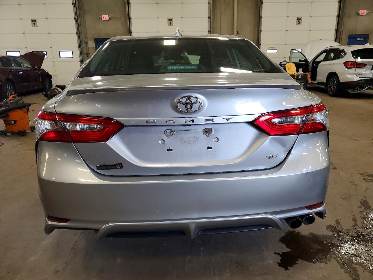 2019 Toyota Camry Se - Image 6