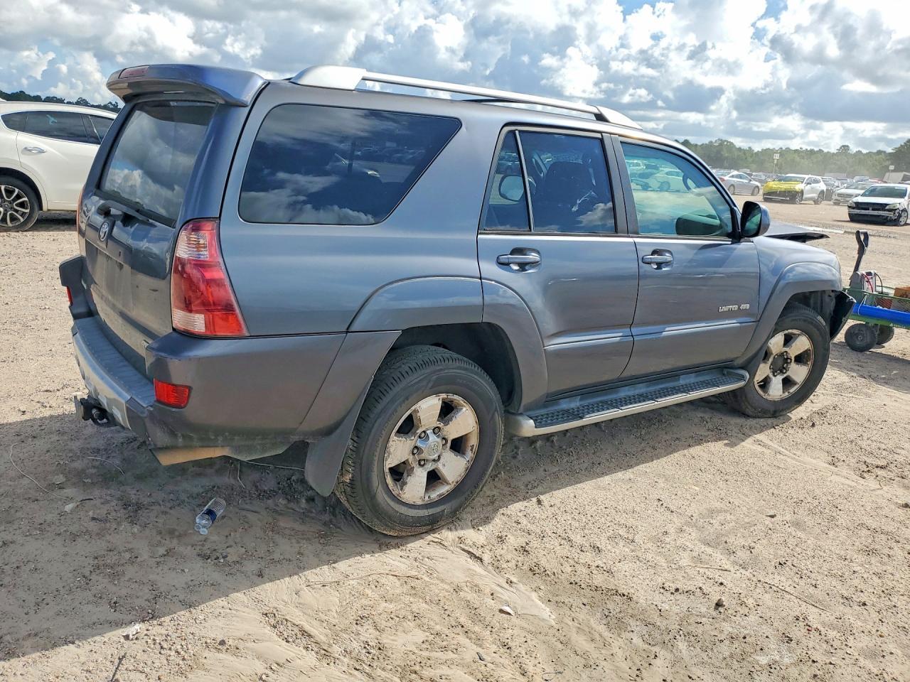 2004 Toyota 4Runner Limited - Image 3